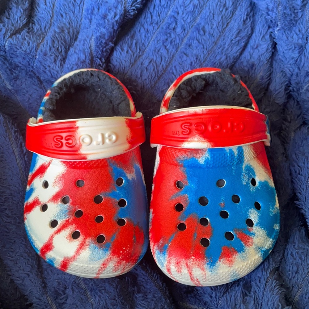 Baby boy furry crocs size 4